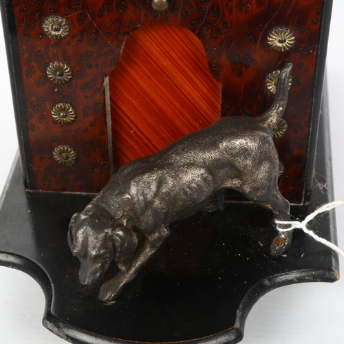 1099 - An early 20th century amboyna dog kennel design cigar box, surmounted by an electroplate dog, length... 