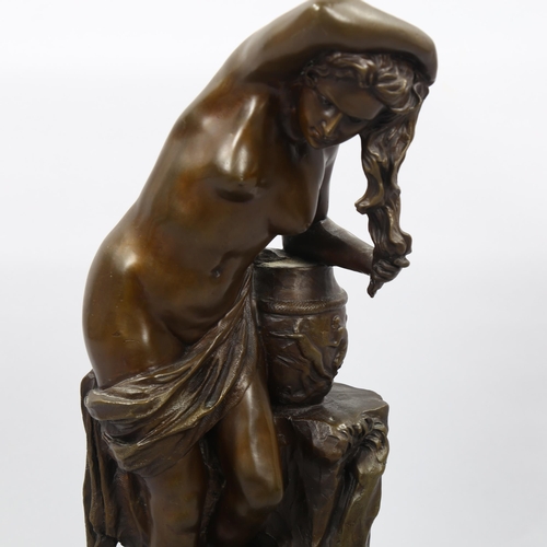 1172 - Patinated bronze sculpture, Classical female nude on marble base, height 50cm, reproduction