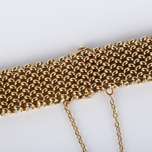 133 - A mid-20th century 9ct gold mesh bracelet, bracelet length 20cm, 27g