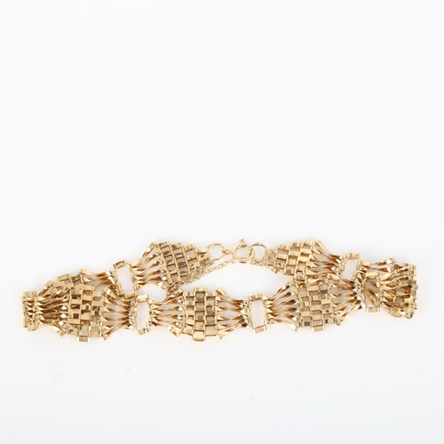 137 - A late 20th century 9ct gold gatelink bracelet, length 18cm, 6.5g