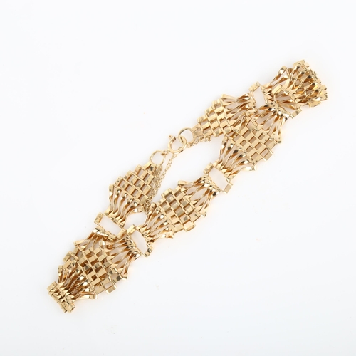 137 - A late 20th century 9ct gold gatelink bracelet, length 18cm, 6.5g