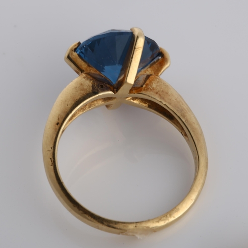 190 - A late 20th century Continental 9ct gold synthetic blue spinel dress ring, setting height 12.6mm, si... 