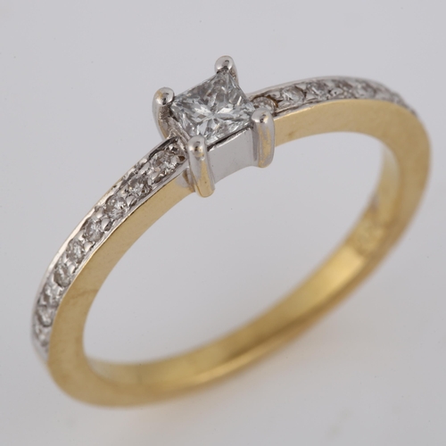 302 - A modern 18ct gold solitaire diamond ring, set with Princess-cut diamond and modern round brilliant-... 