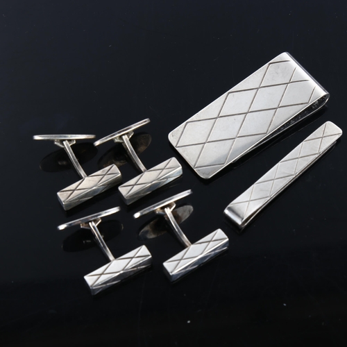 376 - AARRE & KROGH EFTF - a Danish modernist sterling silver dress set, comprising tie clip, money clip, ... 