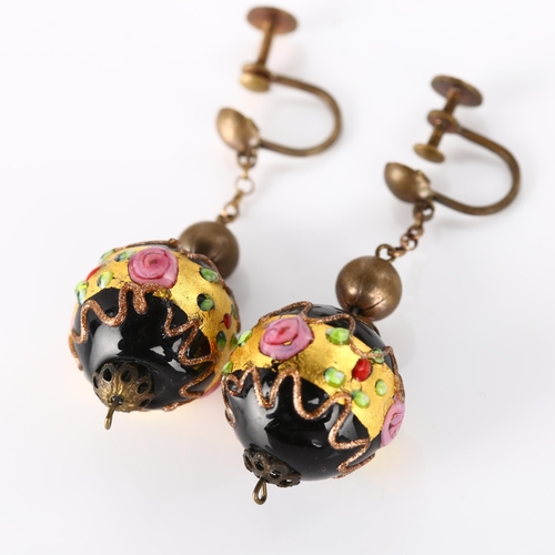 423 - A pair of Venetian Murano glass bead earrings, with gilt-metal screw-back fittings, earring height 4... 