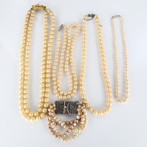 427 - Various pearl jewellery, comprising 4 necklaces and 1 bracelet