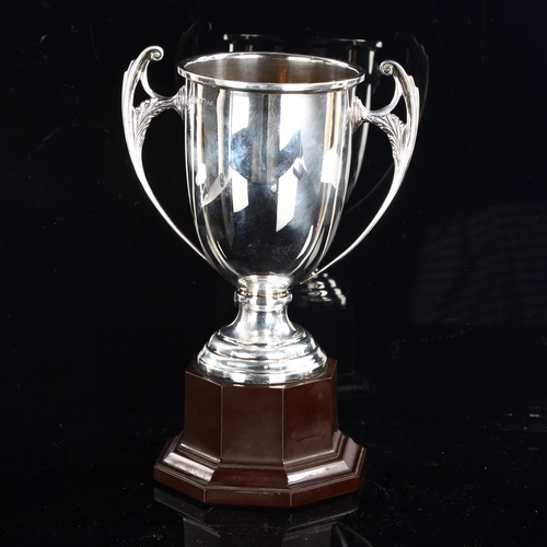 563 - A George VI silver 2-handled trophy cup, on Bakelite base, by William Neale & Sons Ltd, hallmarks Bi... 