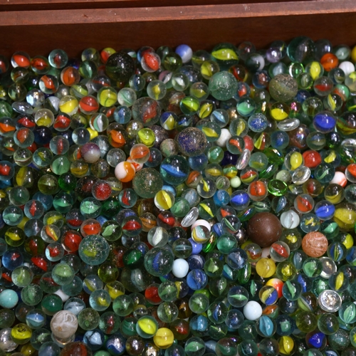 448 - A large quantity of Vintage marbles