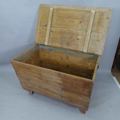 2118 - An Antique pine dough bin, 106cm x 77cm x 68cm