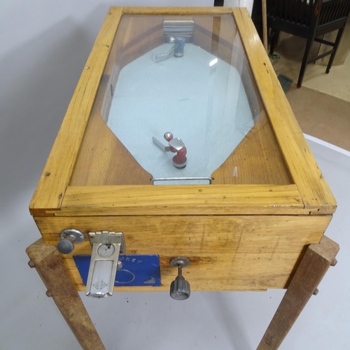 2045 - Ruffler & Walker ice hockey amusement arcade machine circa 1950, oak case, case dimensions 105cm x 5... 