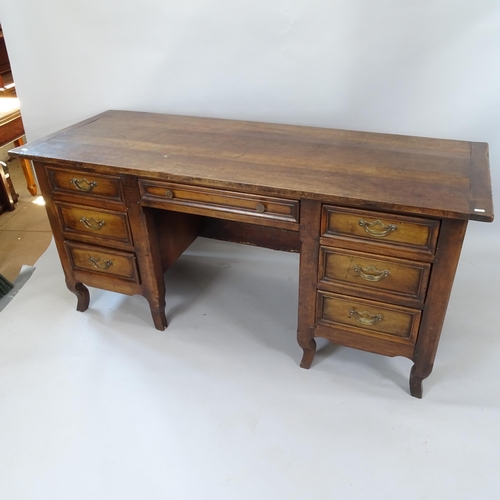 2059 - A Continental Antique style centre-standing kneehole writing desk, with 7 fitted drawers, 170cm x 79... 