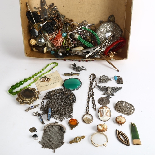 1038 - 2 trays of Vintage and other costume jewellery, including a Victorian gilt-metal mourning brooch, ca... 