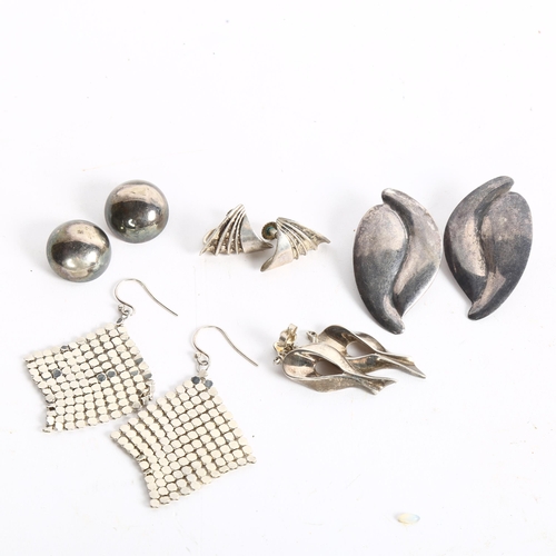 1069 - 5 pairs of Danish silver earrings, including pair by Aagaard