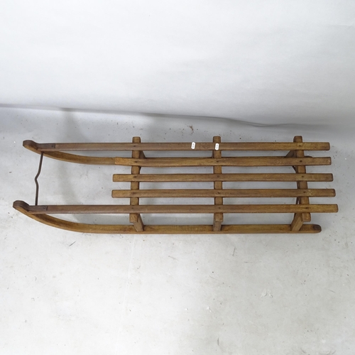 2231 - A Vintage sledge, L122cm