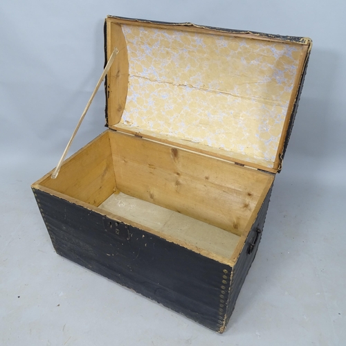 2343 - A Victorian studded dome-top trunk, 69 x 50 x 42cm