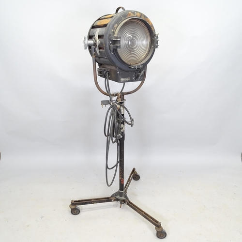 2595 - A Vintage Mole-Richardson model 410 theatre/stage light on stand, H155cm