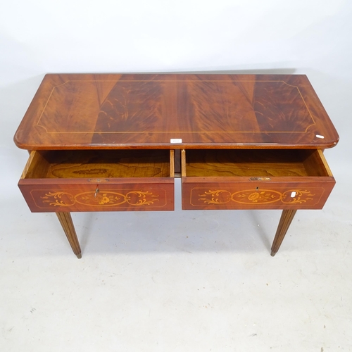 2600 - A reproduction mahogany and satinwood strung console table, with 2 fitted drawers, inlaid floral dec... 