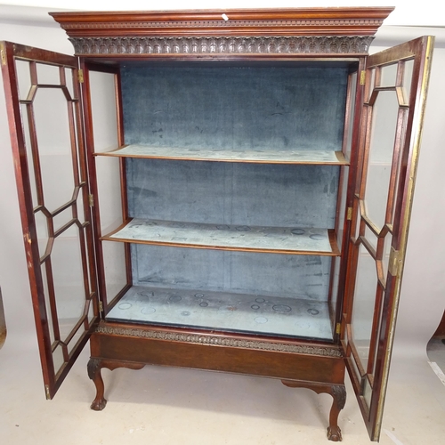 2672 - A 19th century mahogany 3-section display cabinet, 128cm x 185cm x 48cm