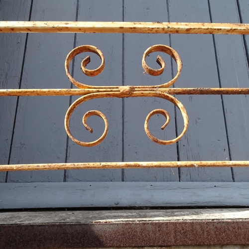 2775 - 3 painted wrought-iron garden railing panels, each L221cm