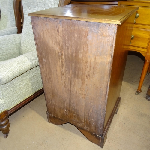 2018 - A pair of 19th century mahogany bedside chests of 3 drawers, on bracket feet, 45cm x 79cm x 41cm