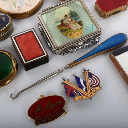 1107 - A group of enamel compacts, pillboxes and other items