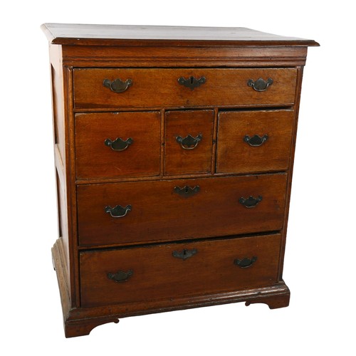 1084 - A small 18th century oak chest of drawers, width 73cm, depth 51cm, height 86cm