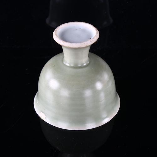 1185 - A Chinese celadon glaze stemmed cup, Qing Dynasty, height 7cm