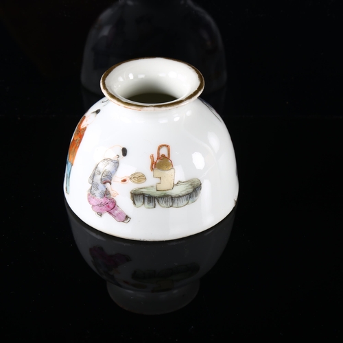 1198 - A Chinese white glaze porcelain inkwell, with hand painted figures, diameter 5.5cm