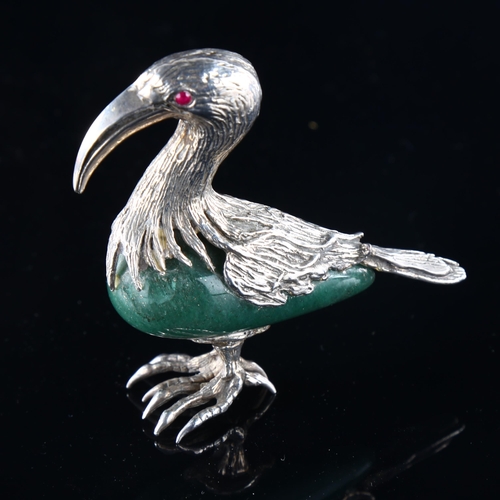 539 - A Brazilian sterling silver-mounted aventurine quartz toucan figure, signed Beta Manaus, height 6.5c... 