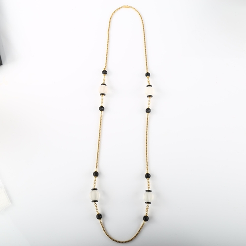 116 - An Italian 18ct gold frosted and black glass bead chain necklace, with Byzantine links, necklace len... 