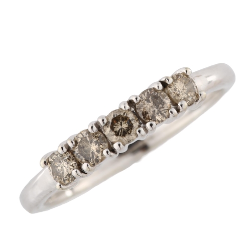 350 - A modern 9ct white gold five stone diamond ring, set with modern round brilliant-cut diamonds, total... 