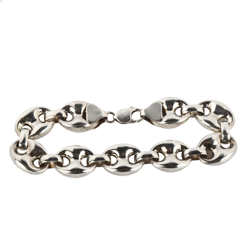 374 - A heavy silver hollow mariner link bracelet, band width 17mm, bracelet length 21cm, 41.7g