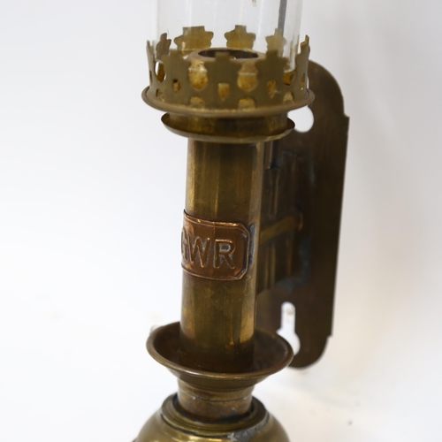 118 - An Antique Great Western Railway (GWR) brass and copper carriage oil lamp, with original glass funne... 