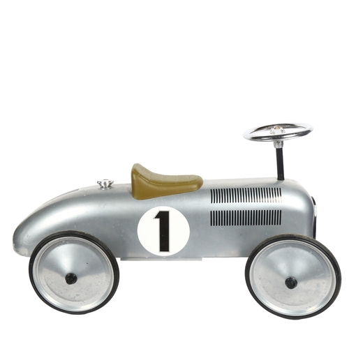 95 - A child's ride-on toy car, length 80cm (modern)