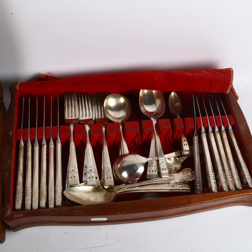 1009 - 2 part canteens of silver plated cutlery