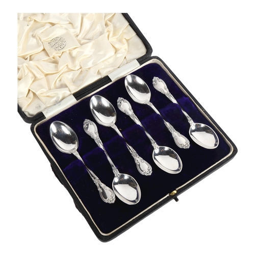 1082 - A set of 6 American silver teaspoons, with import marks for Birmingham 1909, cased