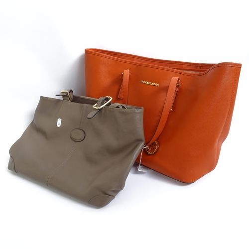 397 - A Michael Kors handbag, and a Tod's handbag (2)