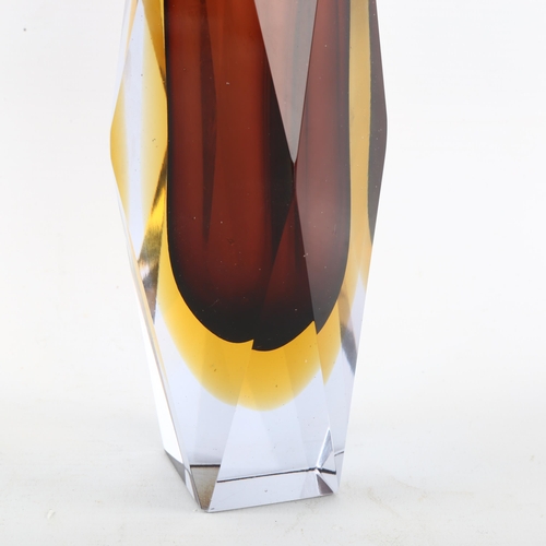 23 - A mid-century Murano Sommerso glass vase, height 21cm