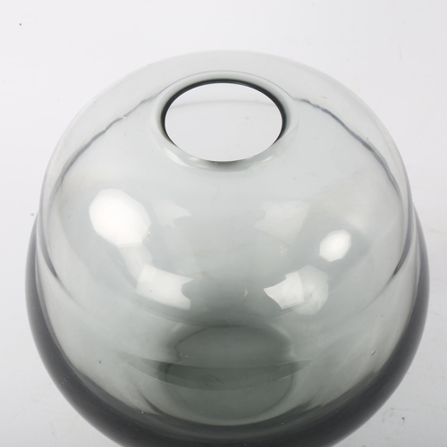 46 - ANDRIES DIRK COPIER for Leerdam, Netherlands, a smoked glass vase, makers mark to base, height 14cm