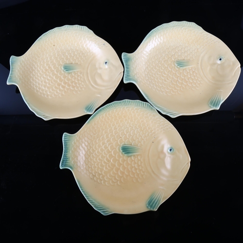 120 - Shorter & Sons, Stoke on Trent, a set of 6 mid-century pottery fish design plates, length 23cm