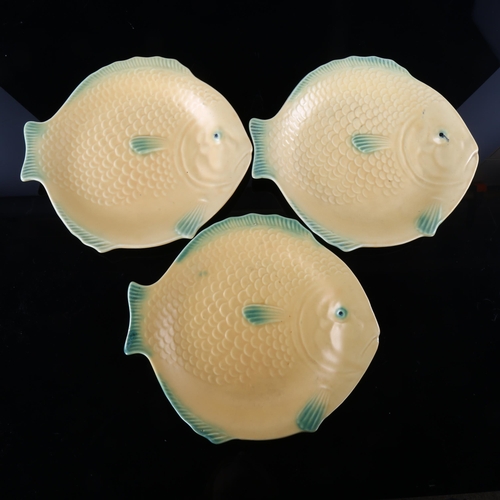 120 - Shorter & Sons, Stoke on Trent, a set of 6 mid-century pottery fish design plates, length 23cm