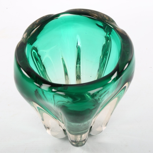 73 - A mid-century green glass Murano vase, height 18cm