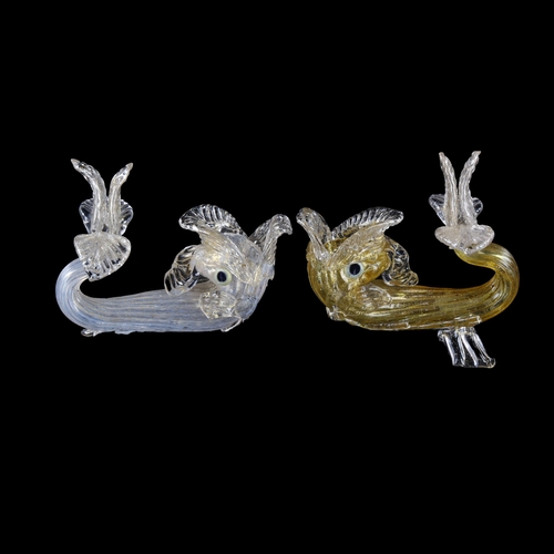 285 - A pair of Venetian Murano glass gurgle fish design menu card holders in the style of Salviati, 1 in ... 