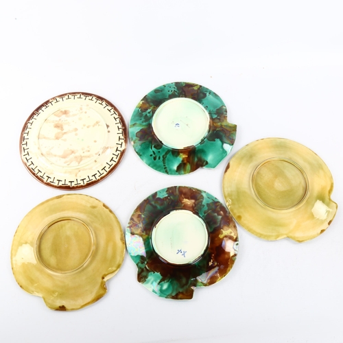 296 - A group of 4 Majolica shell design plates, 21cm across, and a Wedgwood Majolica plate with Greek Key... 