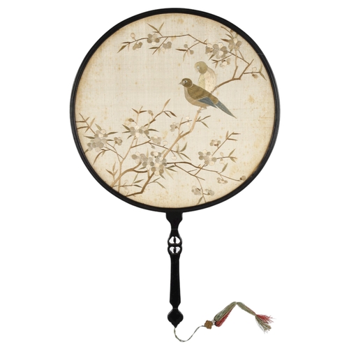 314 - A 19th century Pien Mien Chinese fan, embroidered in silk on both faces, with lacquer mount and silk... 