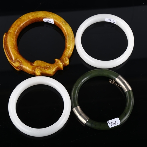 372 - A group of Chinese jade bangles (4)