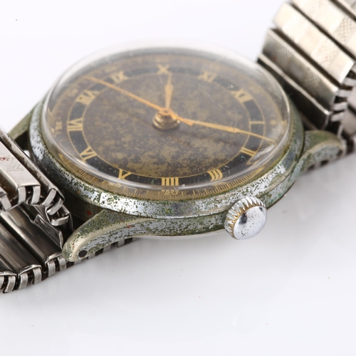 1040 - LEMANIA - a Second World War Period chrome plated mechanical bracelet watch, ref. 190C, circa 1940s,... 