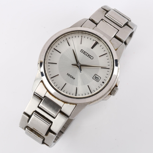 1048 - SEIKO - a stainless steel quartz bracelet watch, ref. 7N42-0FC0, silvered dial with baton hour marke... 