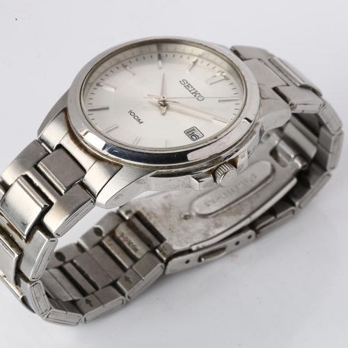 1048 - SEIKO - a stainless steel quartz bracelet watch, ref. 7N42-0FC0, silvered dial with baton hour marke... 