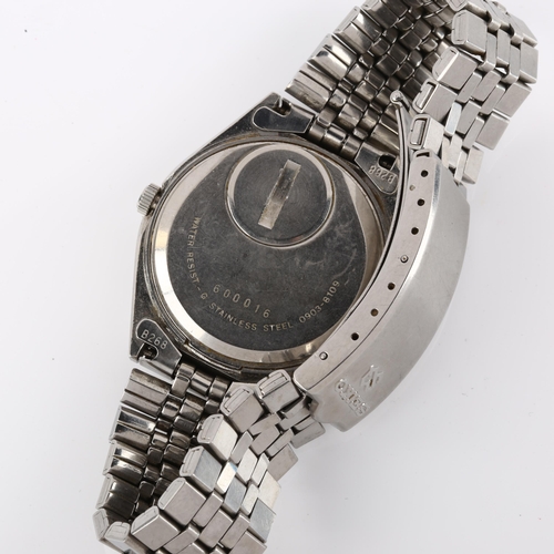 1049 - SEIKO - a Vintage stainless steel Sq4004 quartz bracelet watch, ref. 0903-8109, circa 1970s, silvere... 